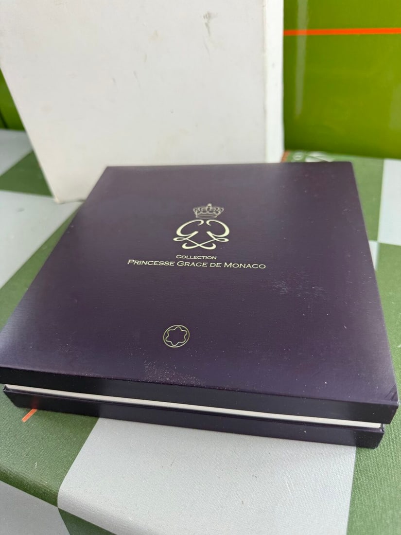 Montblanc Collection Princesse Grace de Monaco Rollerball Pen - 2