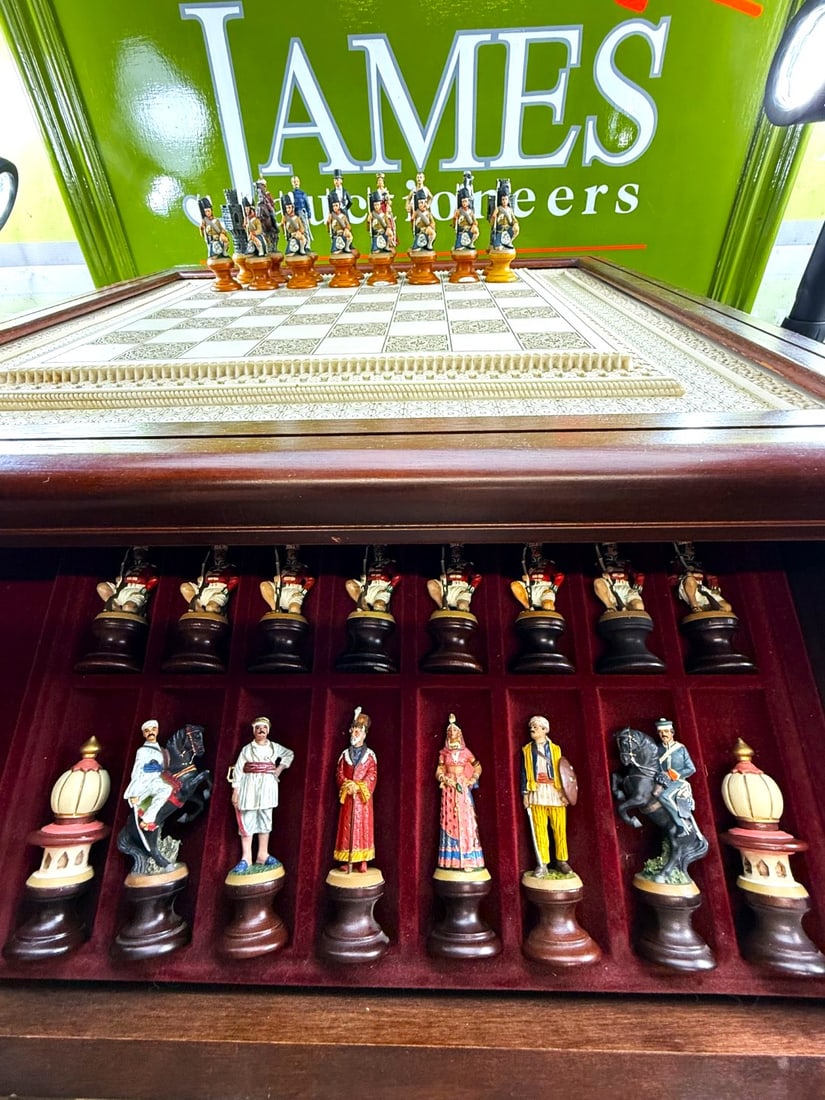 The Raj Hand Painted India-British War 1857 Game Chess With Table - 13