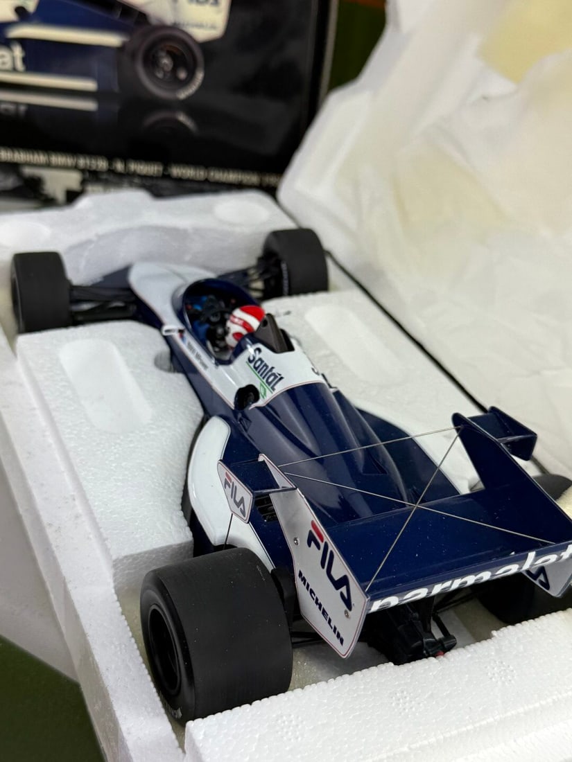 Minichamps 1:18 Brabham BMW (N. Piquet) World Champion 1983 - 4