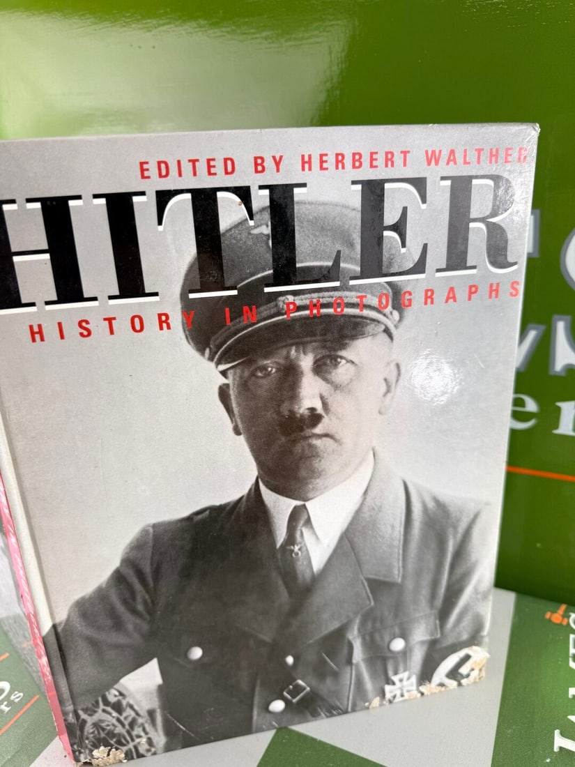 History Of WW II Germany Leader A Hitler Pictorial Hardback Book: History Of WW II Germany Leader A Hitler Pictorial Hardback Book, private vendor collection.