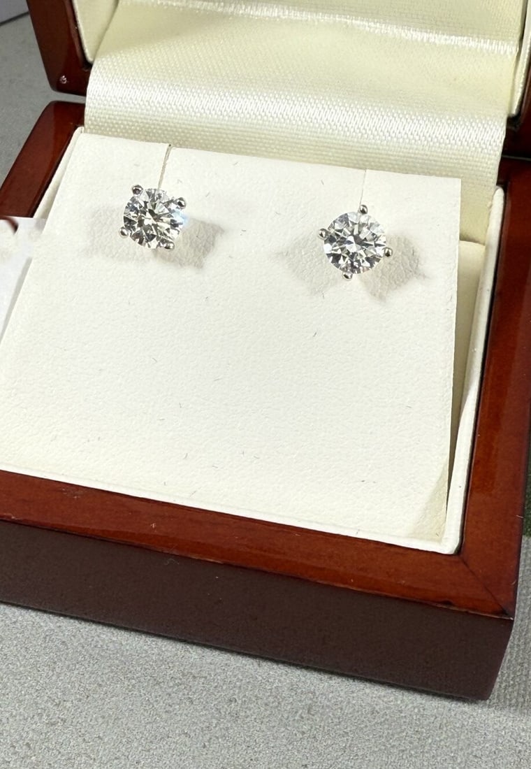 2.01 Carat Round Cut D/VVS2 Diamond Stud Earrings Set In 14 Carat Gold - 2