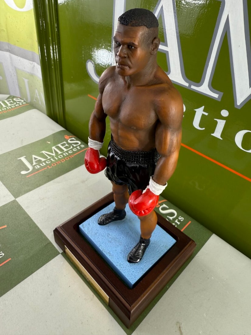 Mike Tyson Heavyweight Boxing Champion The Art Of Sport By Endurance Figurine. Sculpted by Daniel Lo - 3