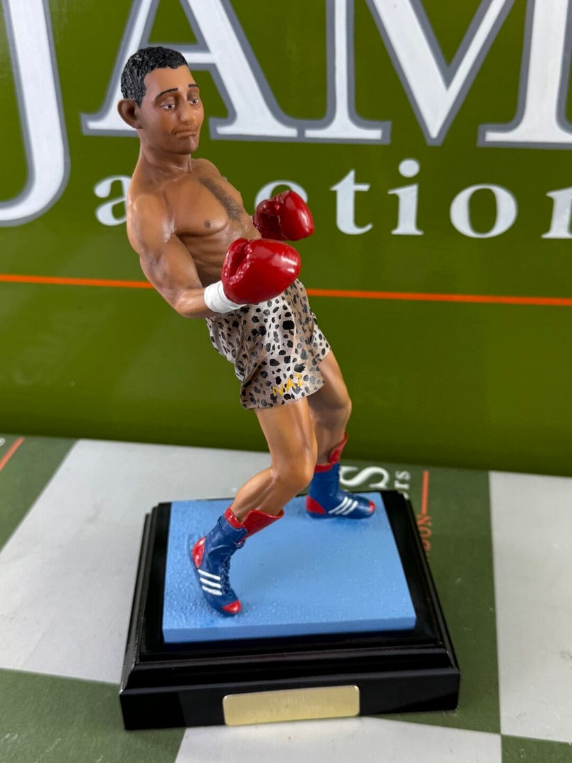 Prince Naseem Featherweight Boxing Champion- The Art Of Sport By Endurance Figurine. Sculpted by Dan: Prince Naseem Featherweight Boxing Champion- The Art Of Sport By Endurance Figurine. Sculpted by Daniel Lovatt-