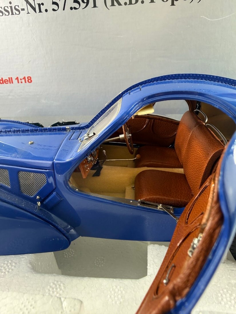 CMC M-083 Bugatti Typ 57 SC Atlantic Coupe 1/18th Scale 1938-V Rare Example. - 5