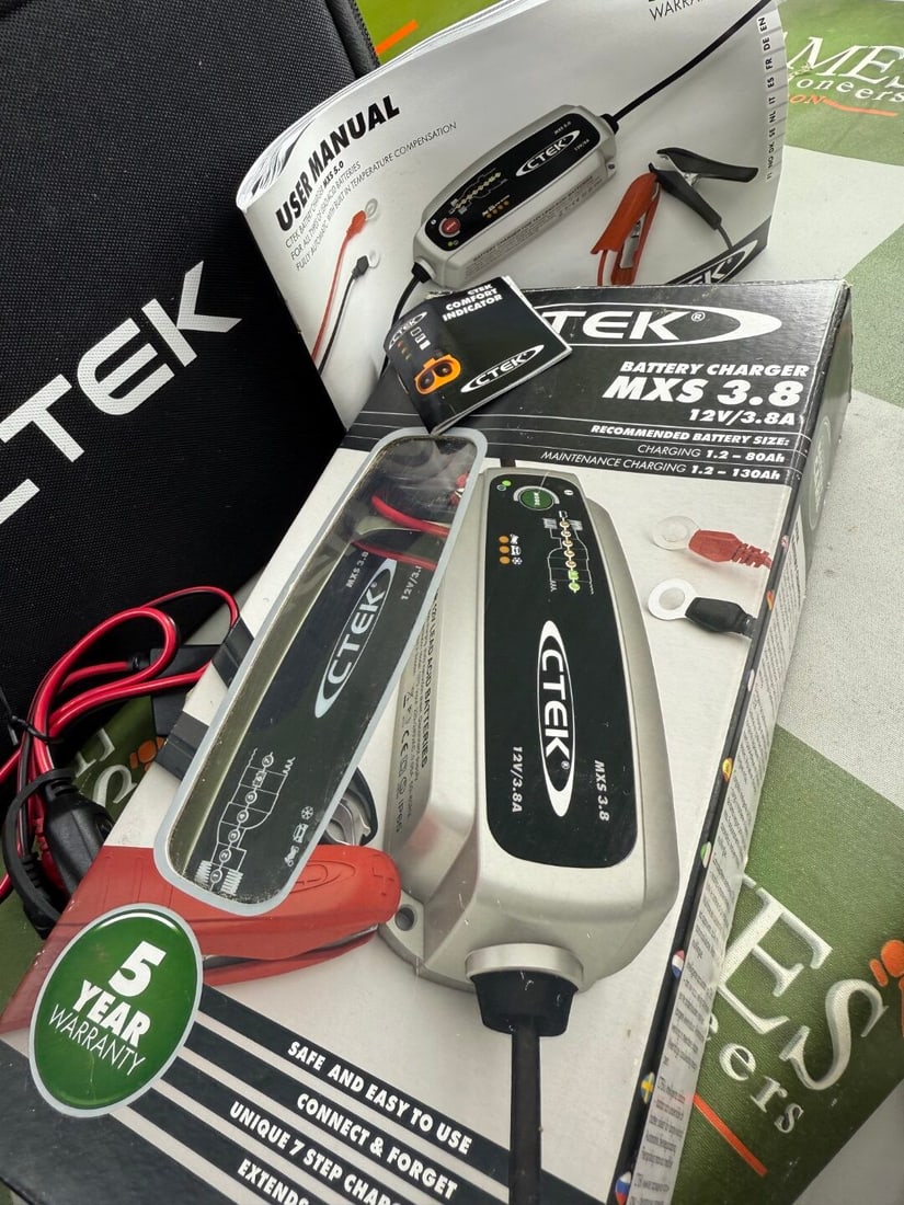 Ctek Mxs 3.8 Car-Motorbike Battery Charger - 2