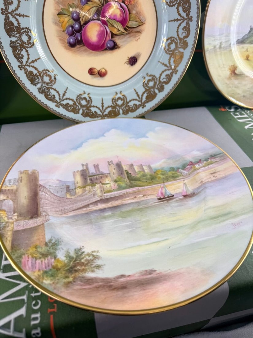 Nice Collection of Four Premium Quality Bone China Plates - 2