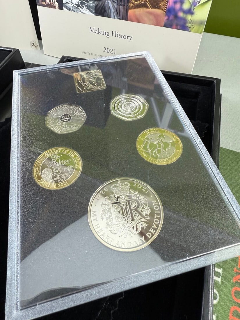The Royal Mint 2021 Collectors Edition Of Coinage /COAs Etc - 3