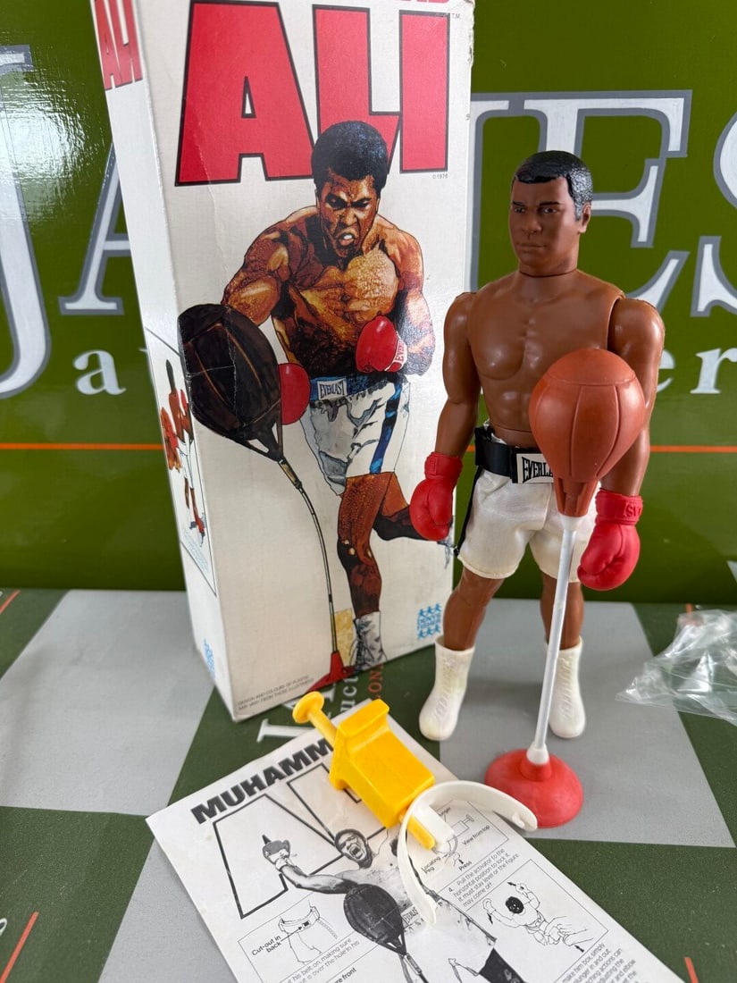 Denys Fisher-Original Vintage Muhammad Ali 1976 Boxing Interest.: Denys Fisher-Original Vintage Muhammad Ali 1976 with box, paperwork-As pictured in remarkable condition for a 40 years+ example.