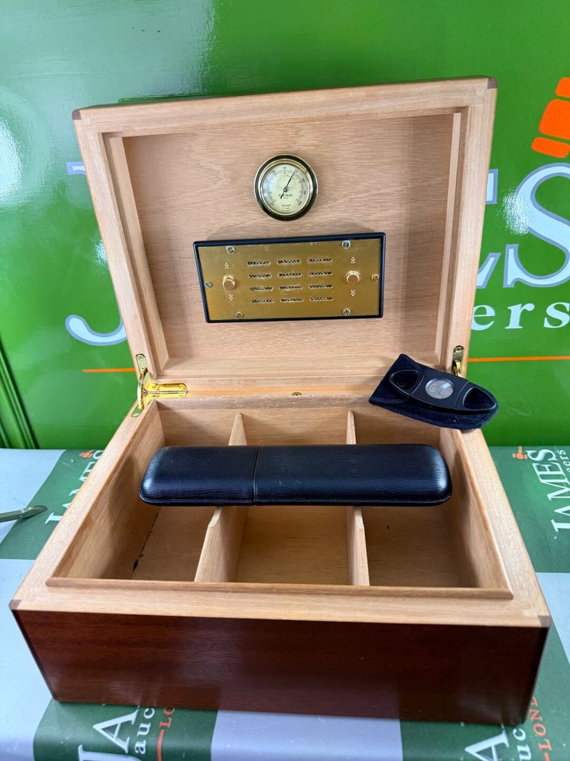 Elie Bleu Handmade Mahogany 75 Count Humidor Rrp- £ 2k - 9