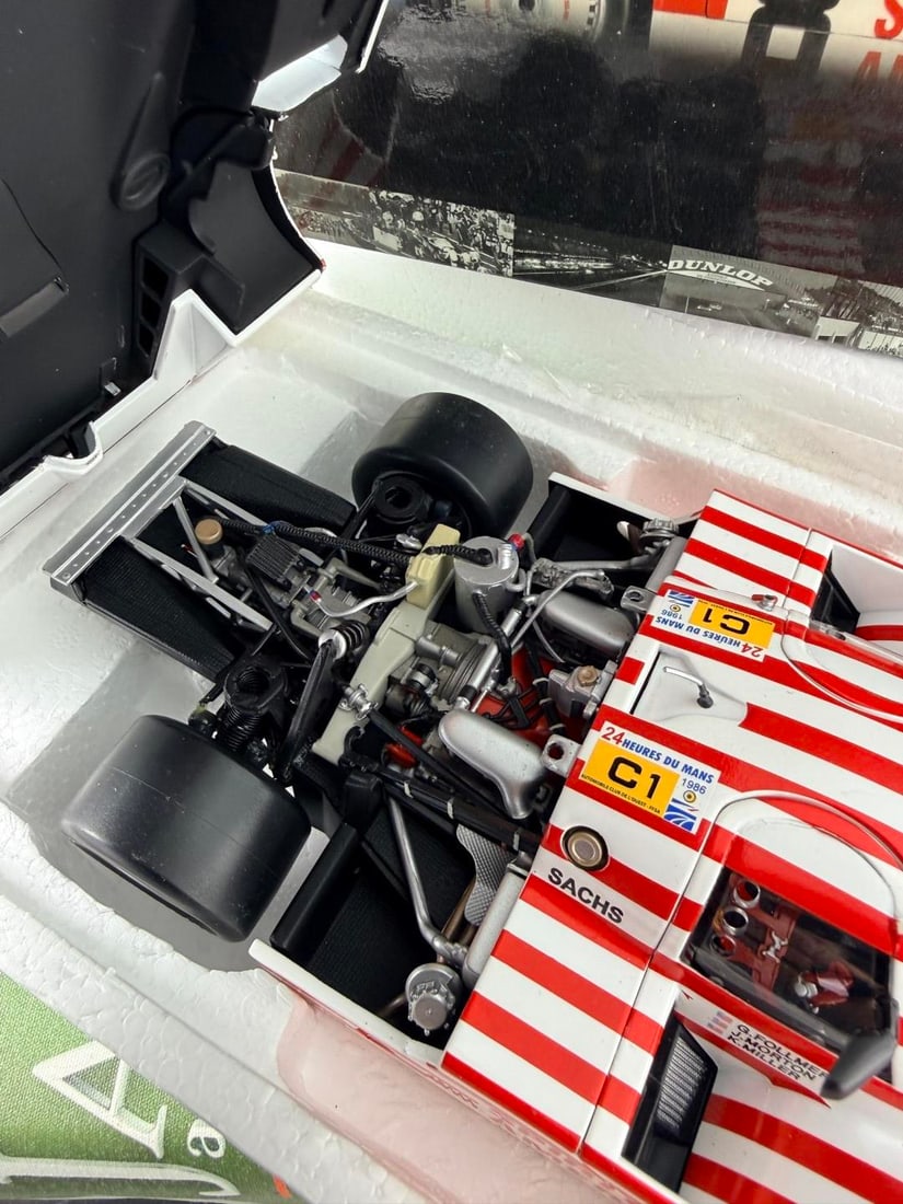 Minichamps 1/18 Porsche 956L Stars & Stripes Follmer/Morton/Miller 24H Le Mans 1986 - 8