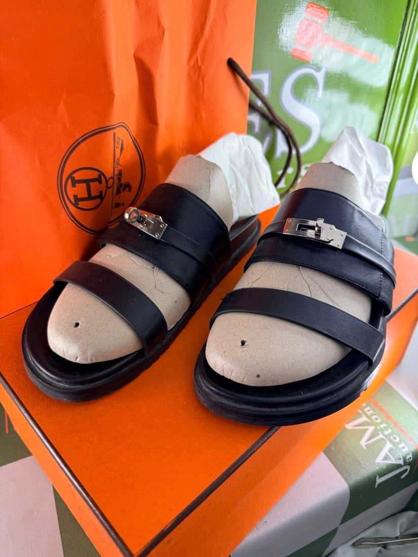 Hermes Paris Leather Calfskin & Kelly Buckle Sliders Size 9 GBP 1150 - 2