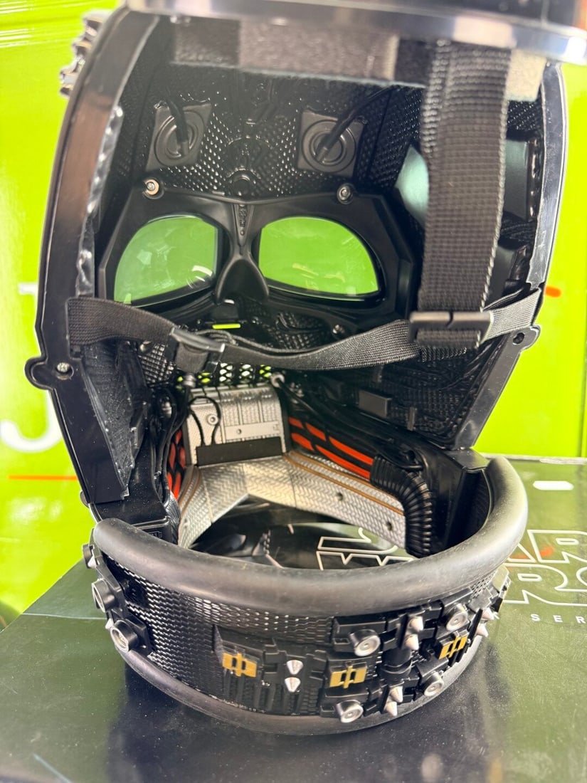 Star Wars 1/1 Scale Black Series Darth Vader Premium Electronic Helmet - 2