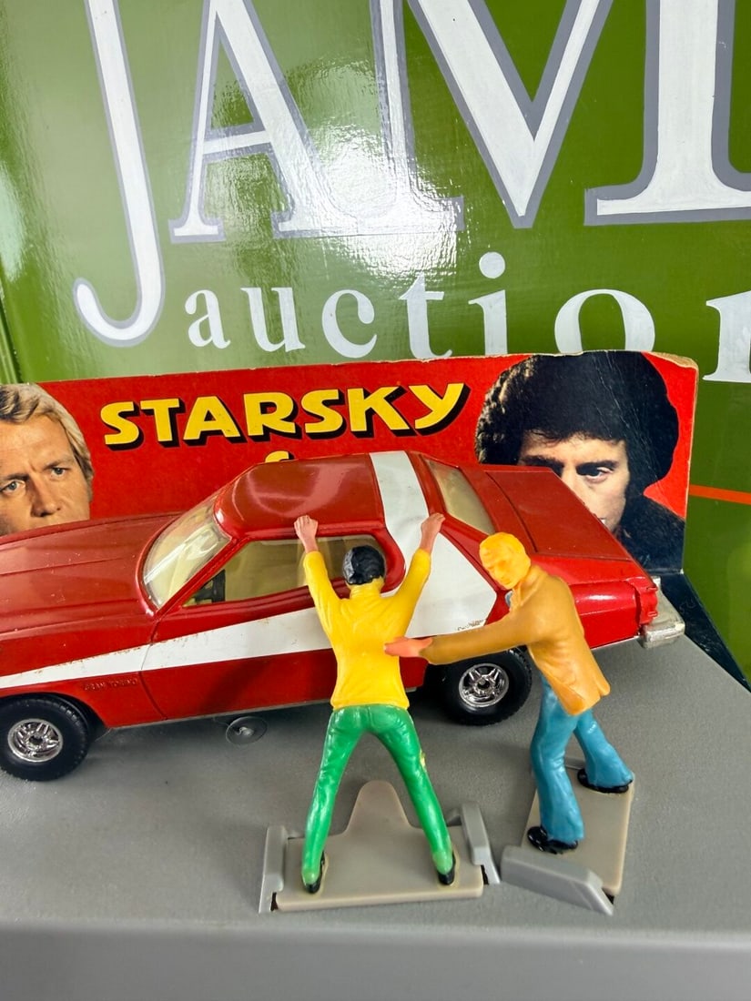 Corgi-1977 Dated Starsky & Hutch Ford Gran Torino # 292 - 7