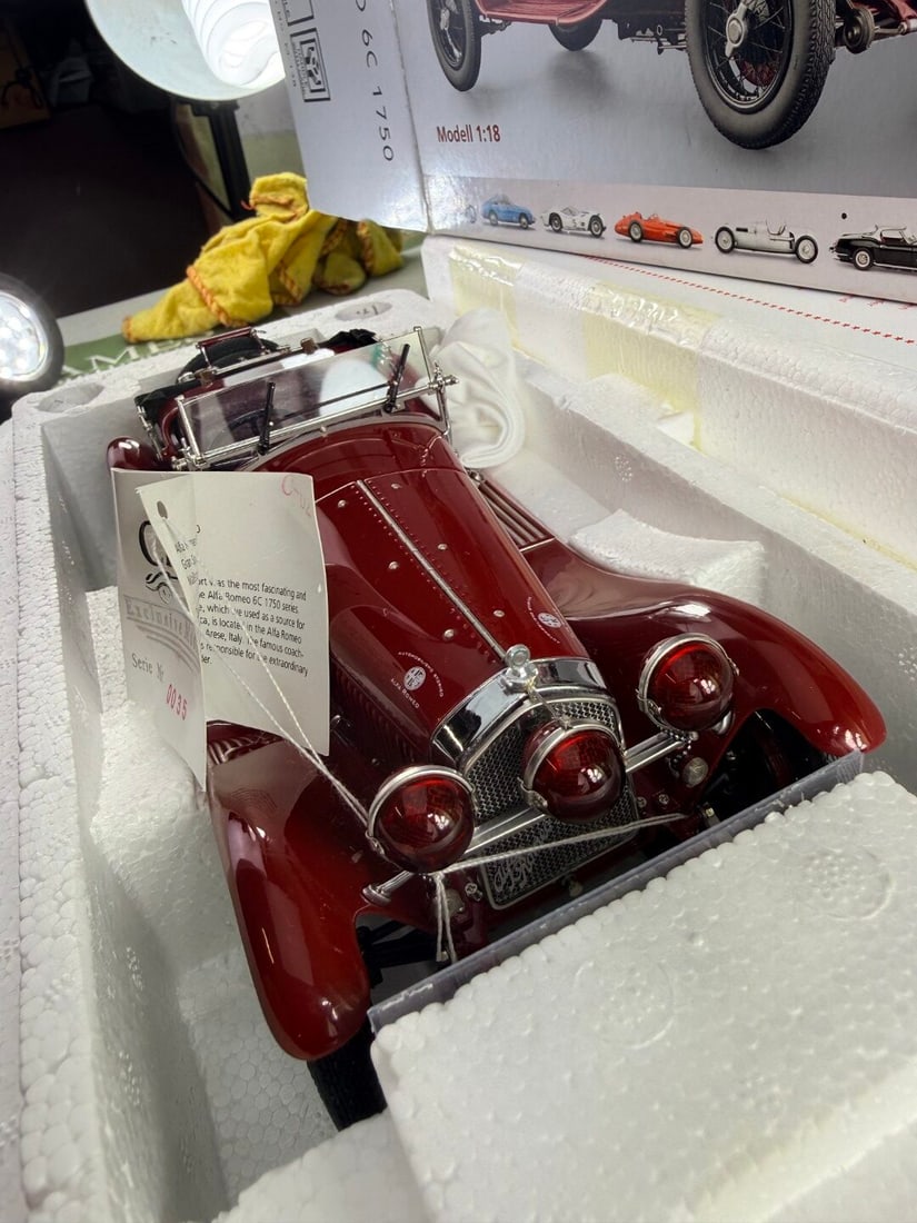 CMC 1:18 Scale M-138 Alfa Romeo 6C 1750 Gran Sport 1930 - 4