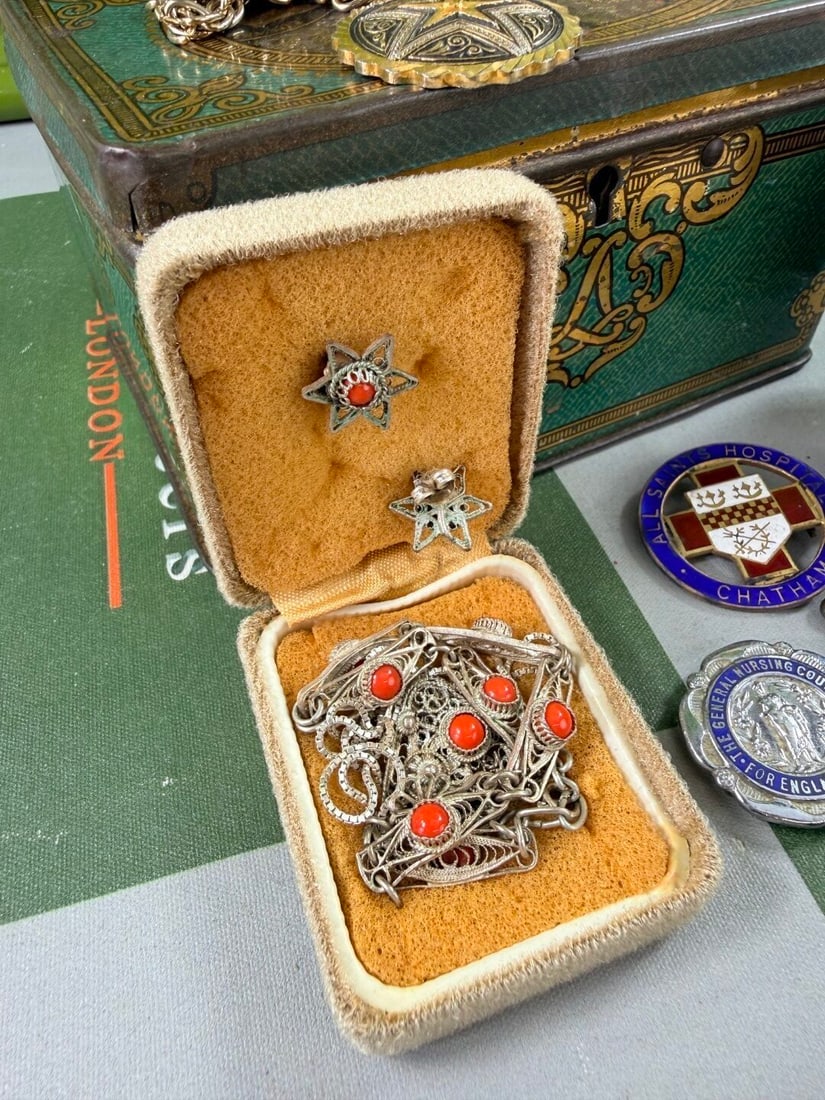 Collection of Vintage & Modern Costume Jewellery/Cufflinks Etc - 2