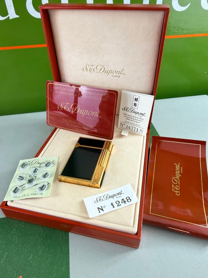 A Dupont Gold Plated and Black Lacquer Lighter-Rare Complete. - 2