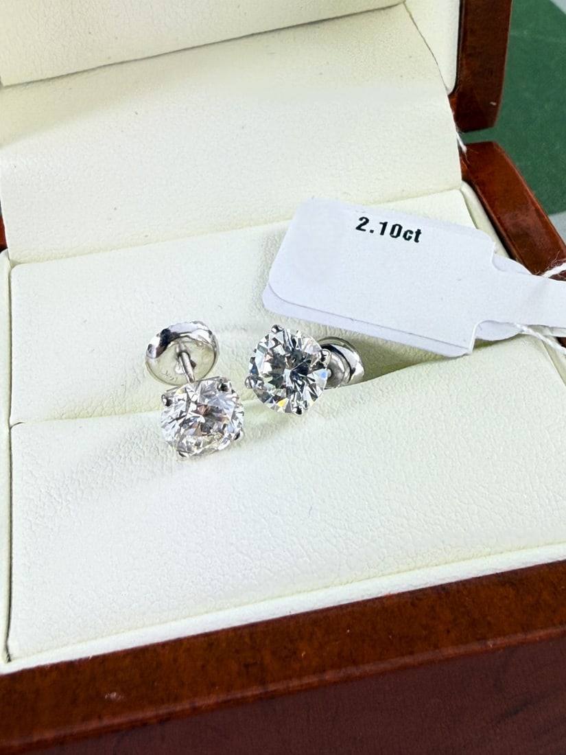 2.10 Carat Round Cut D/VVS2 Diamond Stud Earrings Set In 14 Carat Gold - 6