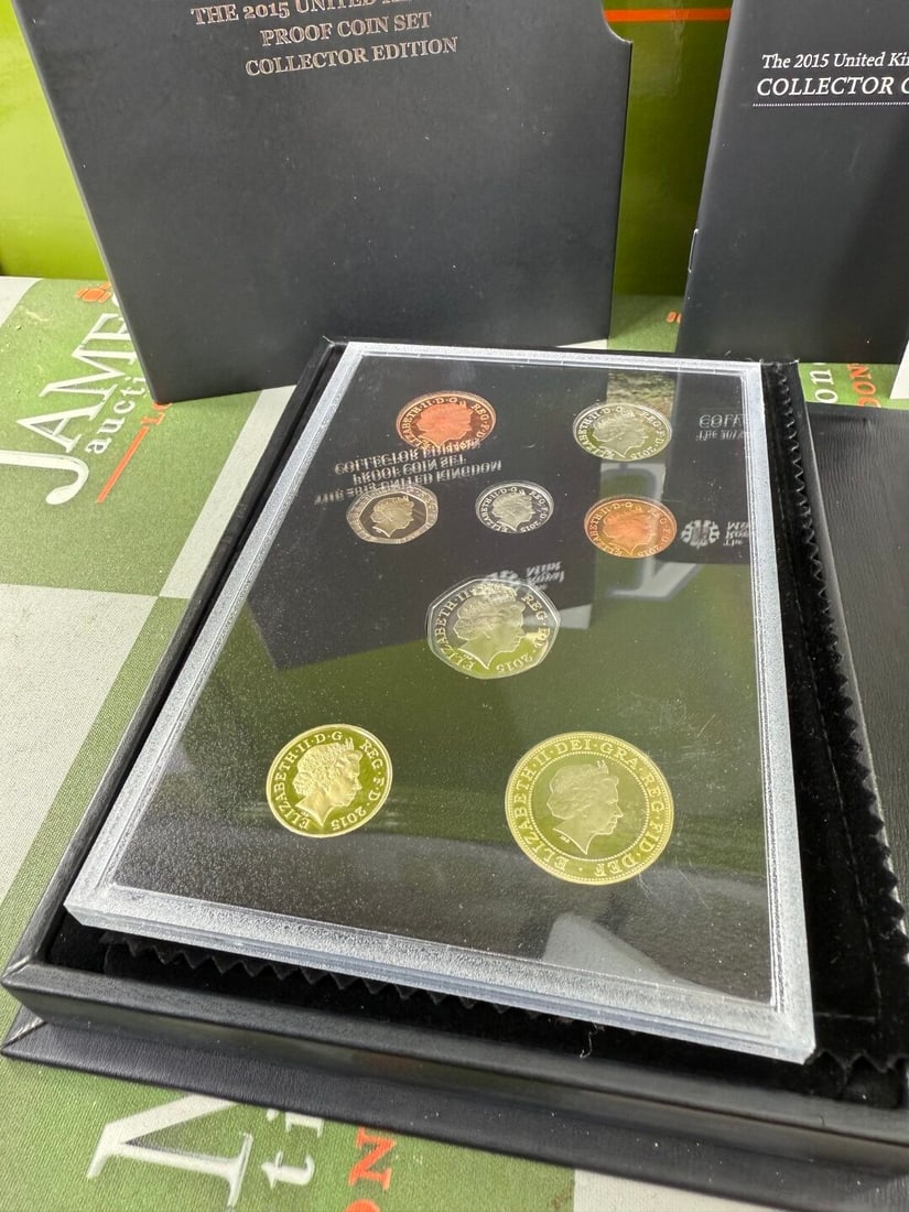 Royal Mint 2015 United Kingdom Collector Edition Coin Set - 2