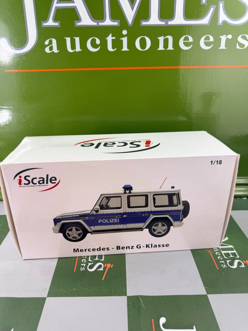 iScale 1:18 Mercedes G Class Polizei Edition. - 2