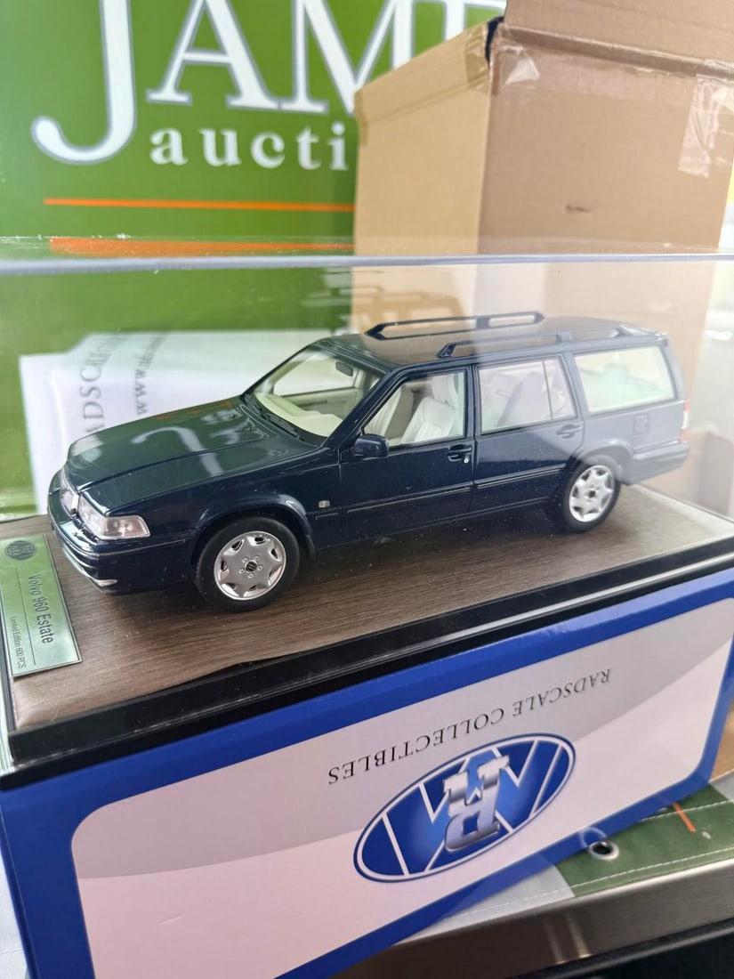 Radscale 1:18 Die Cast Volvo 960 Estate Ltd Edition of Only 600 PCS - 3
