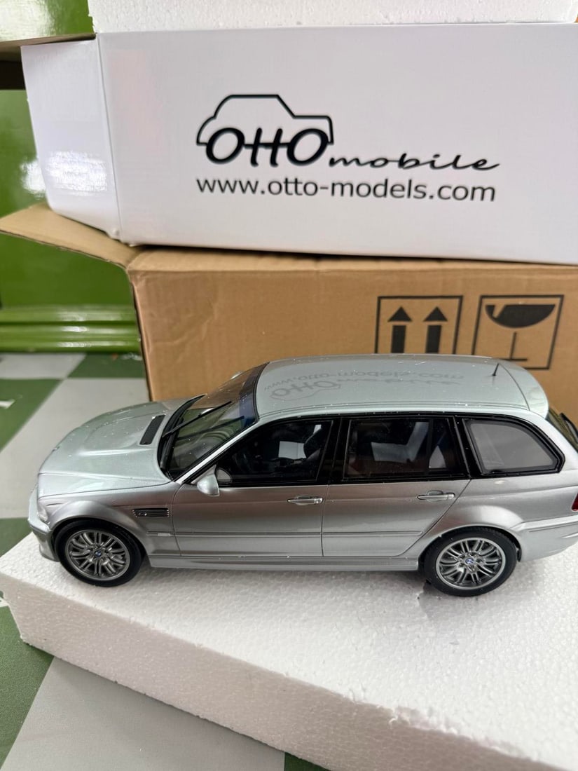Otto Models Bmw E46 M3 Touring Concept 1:18 - 4