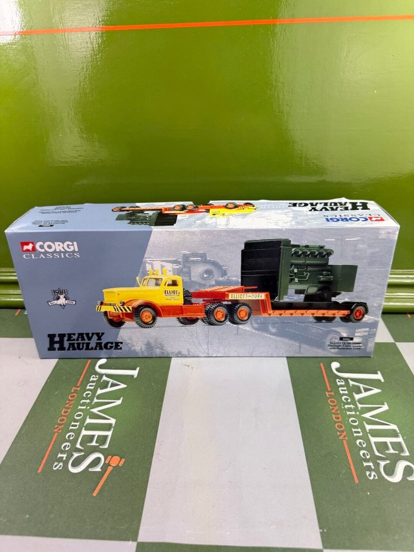 Collection of Five Various Die Cast 1:50 Scale Commercial Trucks - 9