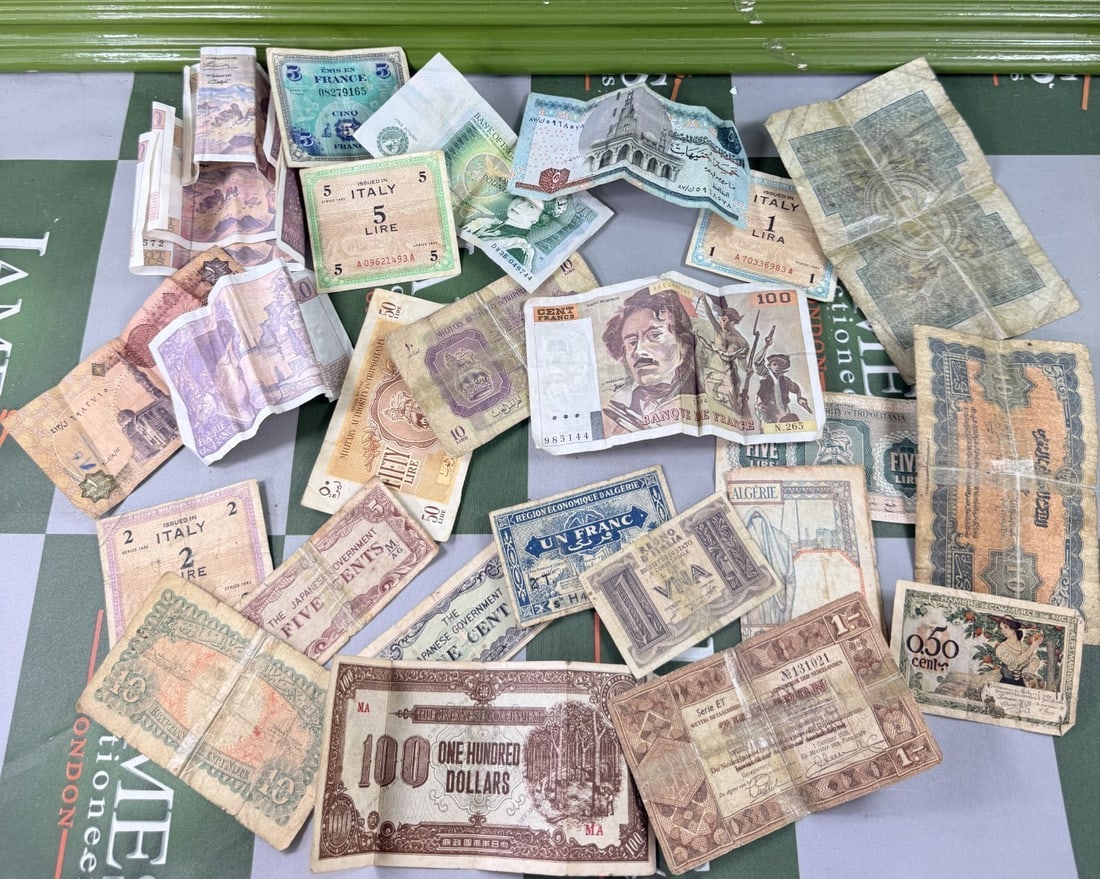 Various Examples of International Currencies In Note Form (1 of 6)