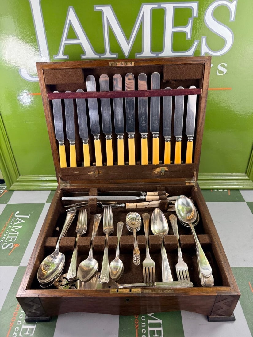 Oclee & Son Vintage Cutlery Set and Wooden Case (1 of 6)