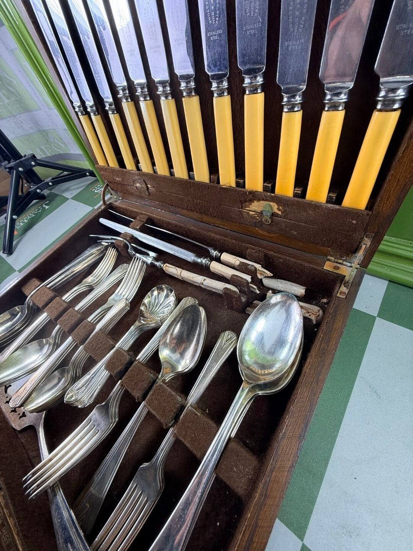 Oclee & Son Vintage Cutlery Set and Wooden Case - 4