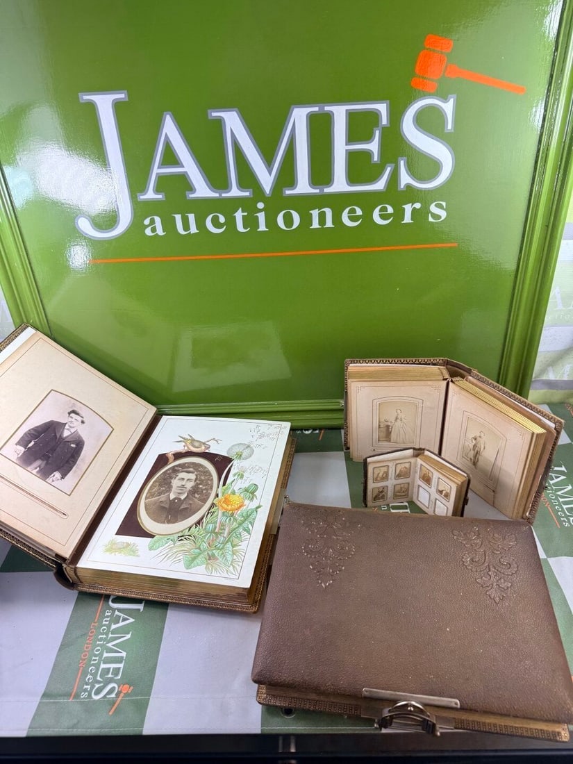 Vintage Gold Leaf Leather Bound Family Photo Albums With Metal Clasps - 2