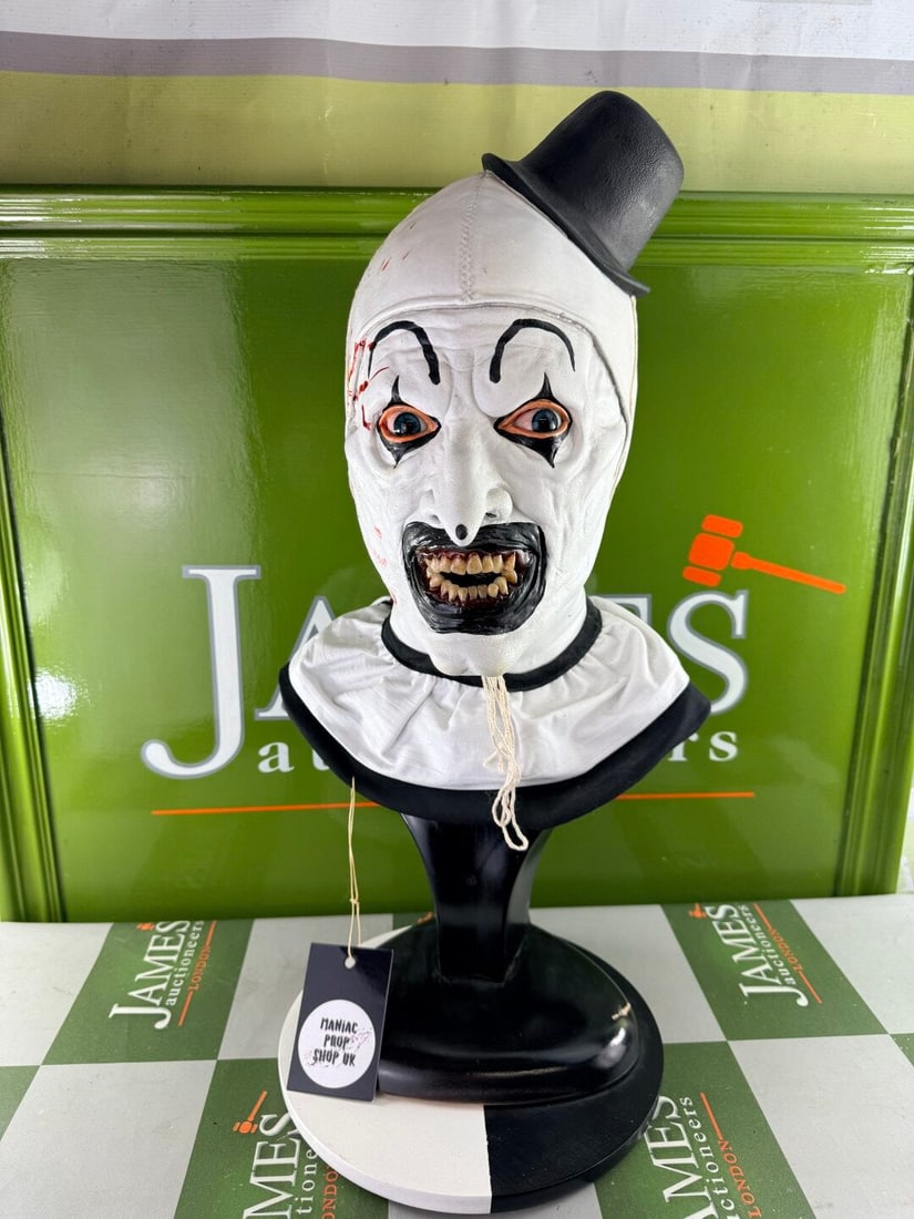 Maniac Prop Shop UK `Terrifier` 1:1 Scale Horror Torso Bust (1 of 9)