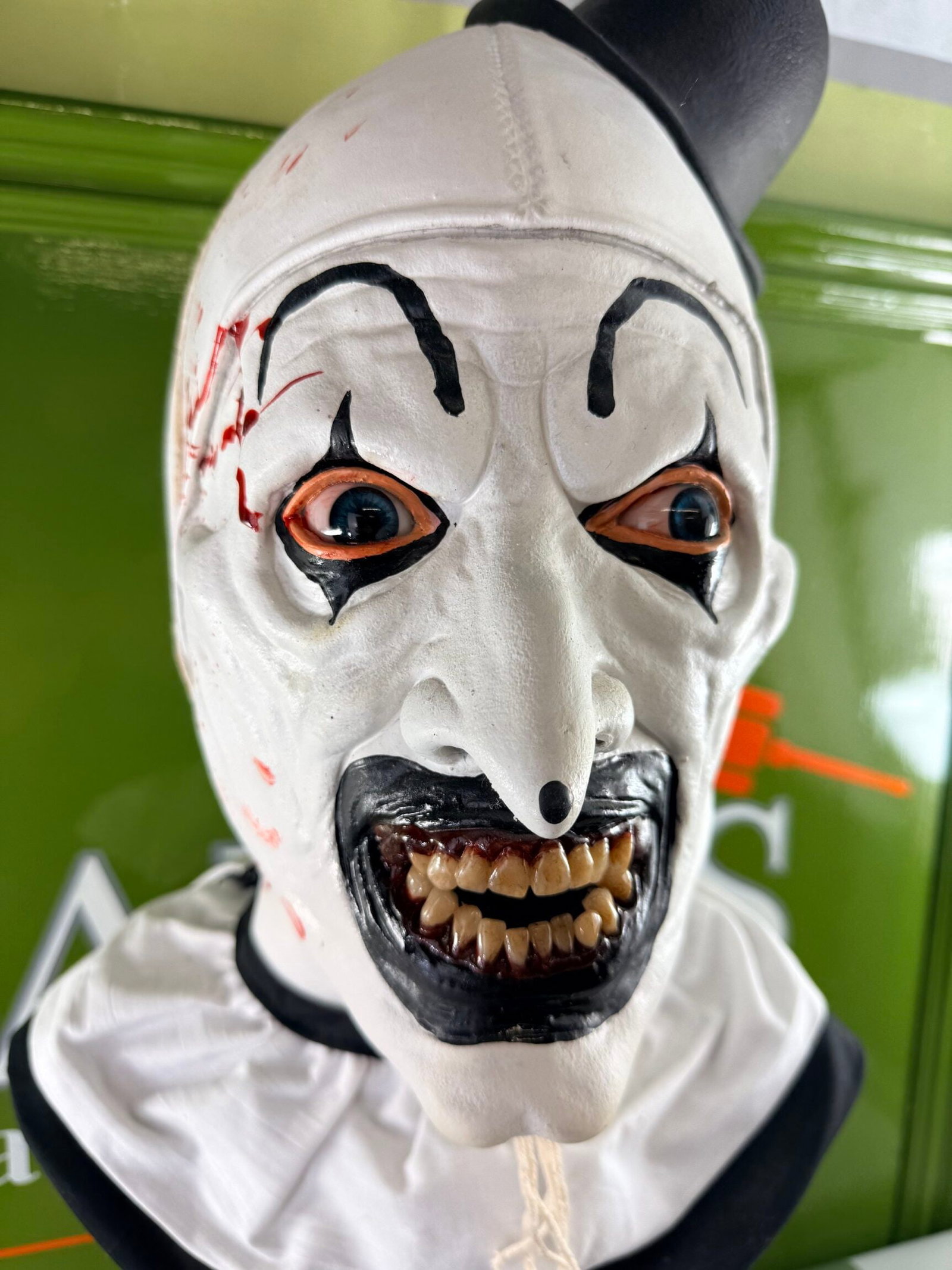 Maniac Prop Shop UK `Terrifier` 1:1 Scale Horror Torso Bust - 2