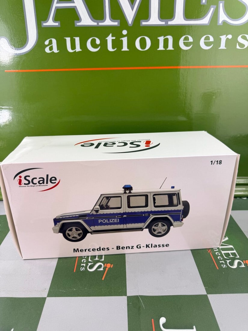 iScale 1:18 Mercedes G Class Polizei Edition. - 5