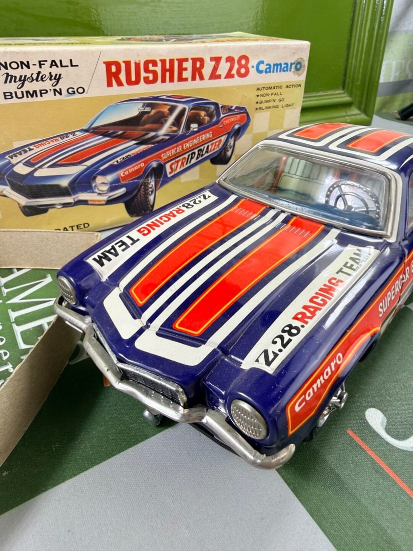 Boxed Vintage Japanese Tinplate Battery Operated Rusher Car Z28 Camaro Circa 1960s - 4