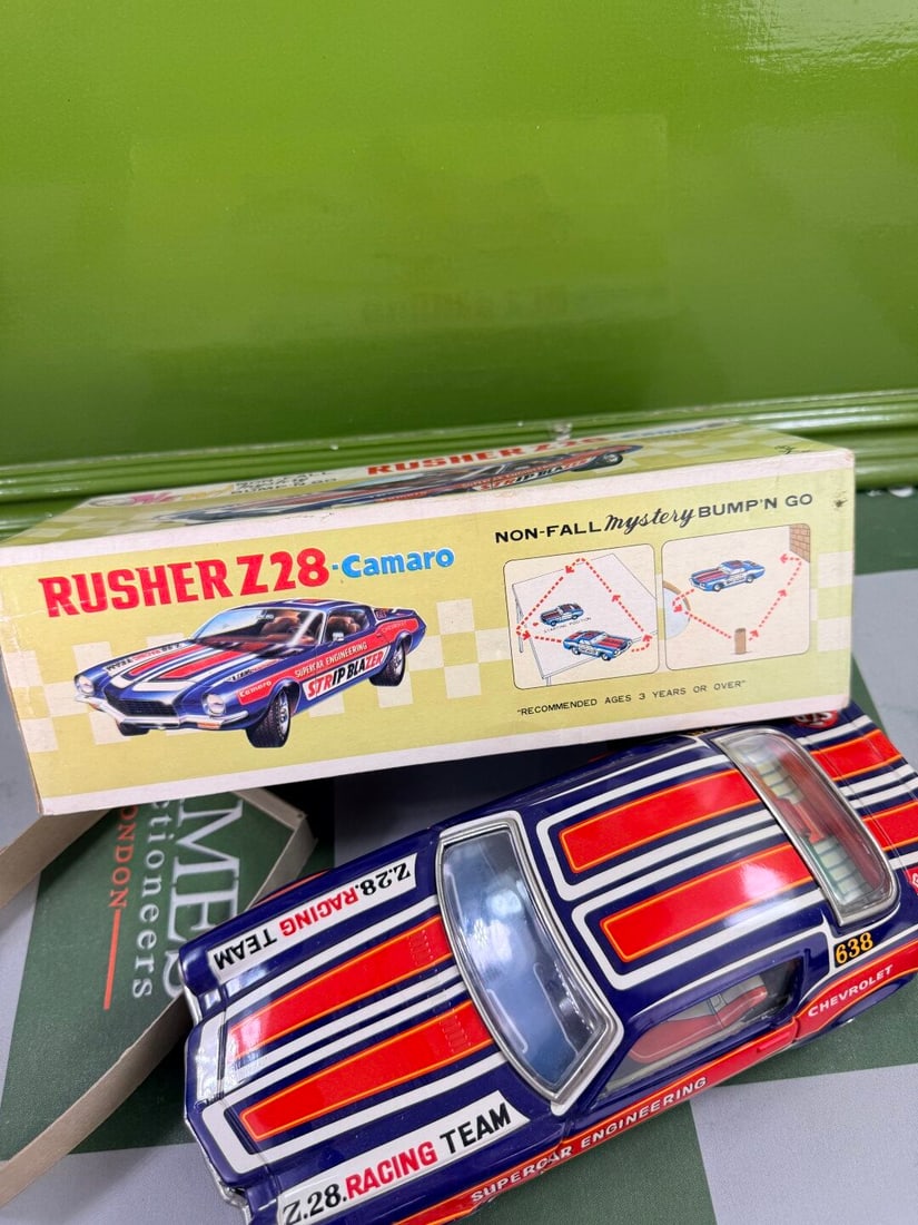 Boxed Vintage Japanese Tinplate Battery Operated Rusher Car Z28 Camaro Circa 1960s - 5