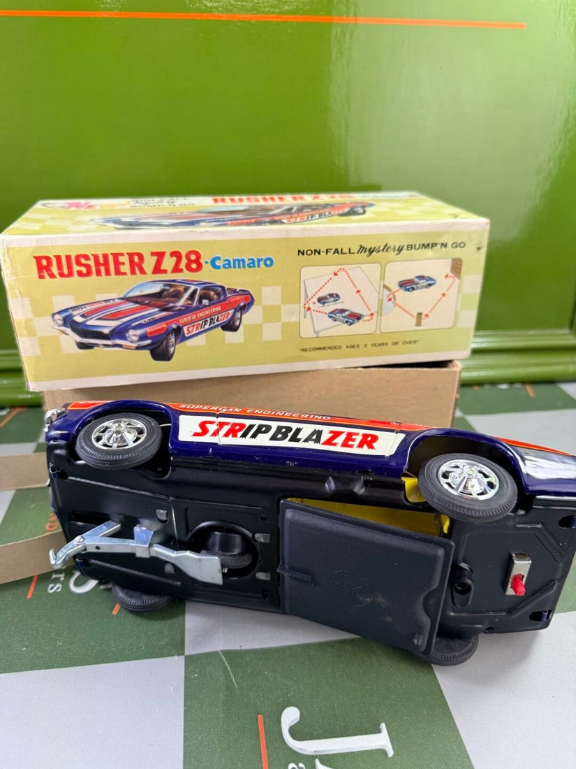 Boxed Vintage Japanese Tinplate Battery Operated Rusher Car Z28 Camaro Circa 1960s - 7