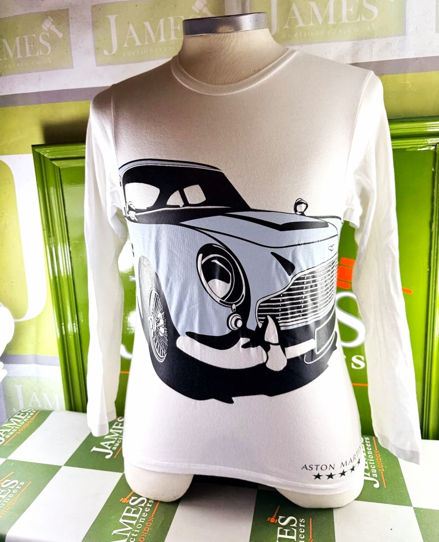 Aston Martin Official Merchandise Kids Long Sleeve Top (1 of 4)