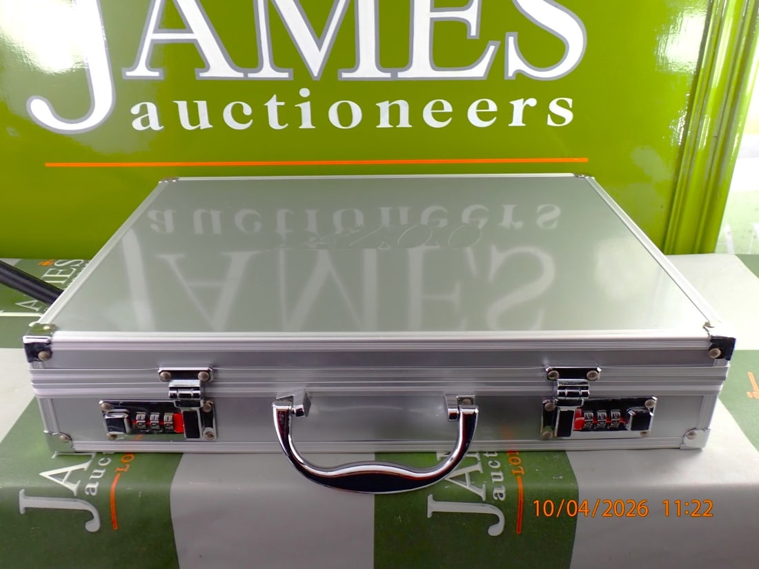 James Bond 007 Corgi Exclusive & Ltd Edtion Metal Attache Case - 2