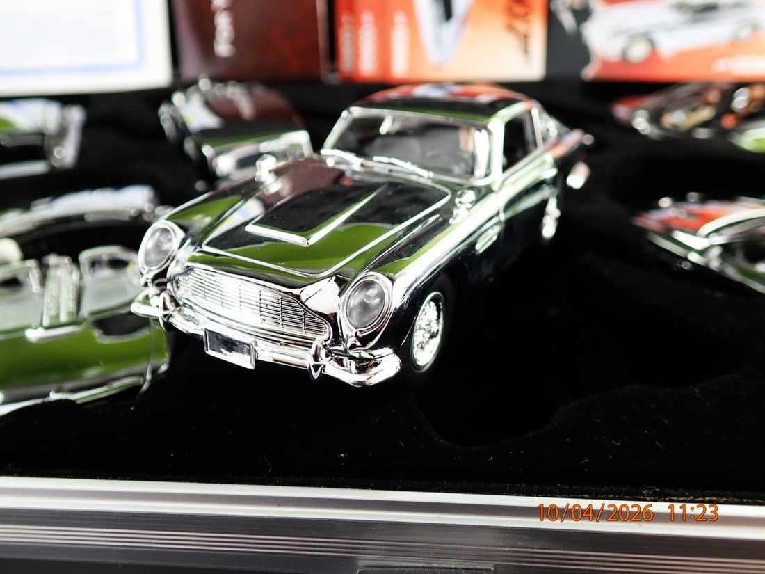James Bond 007 Corgi Exclusive & Ltd Edtion Metal Attache Case - 5