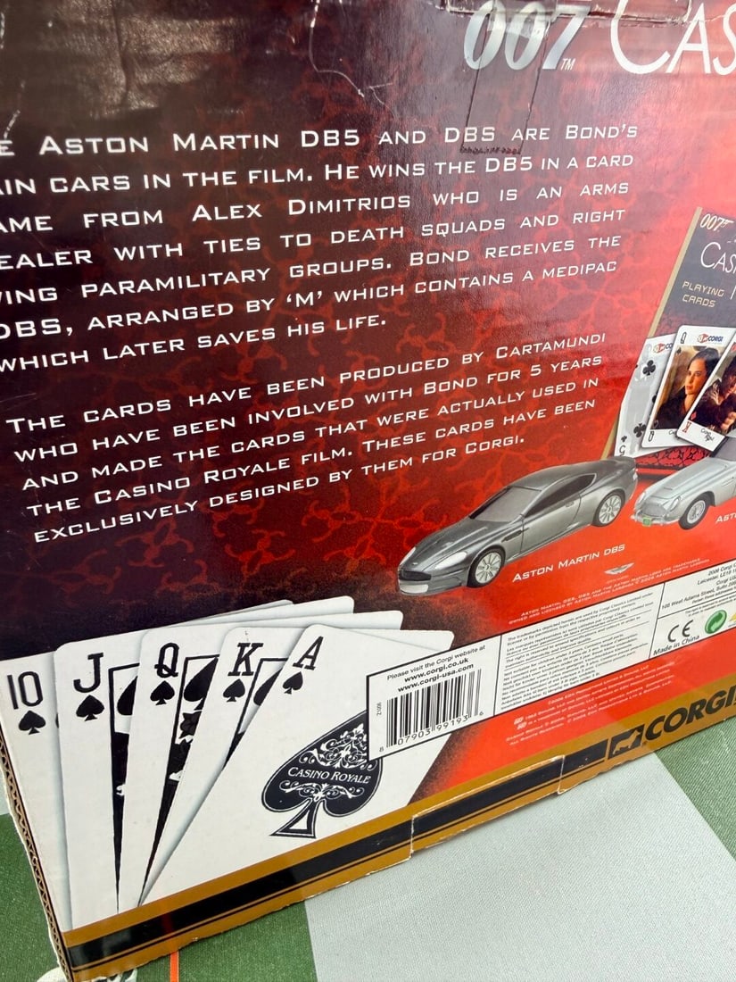 Casino Royale james Bond Corgi Aston DBS and DB5 & Playing Cards - 2
