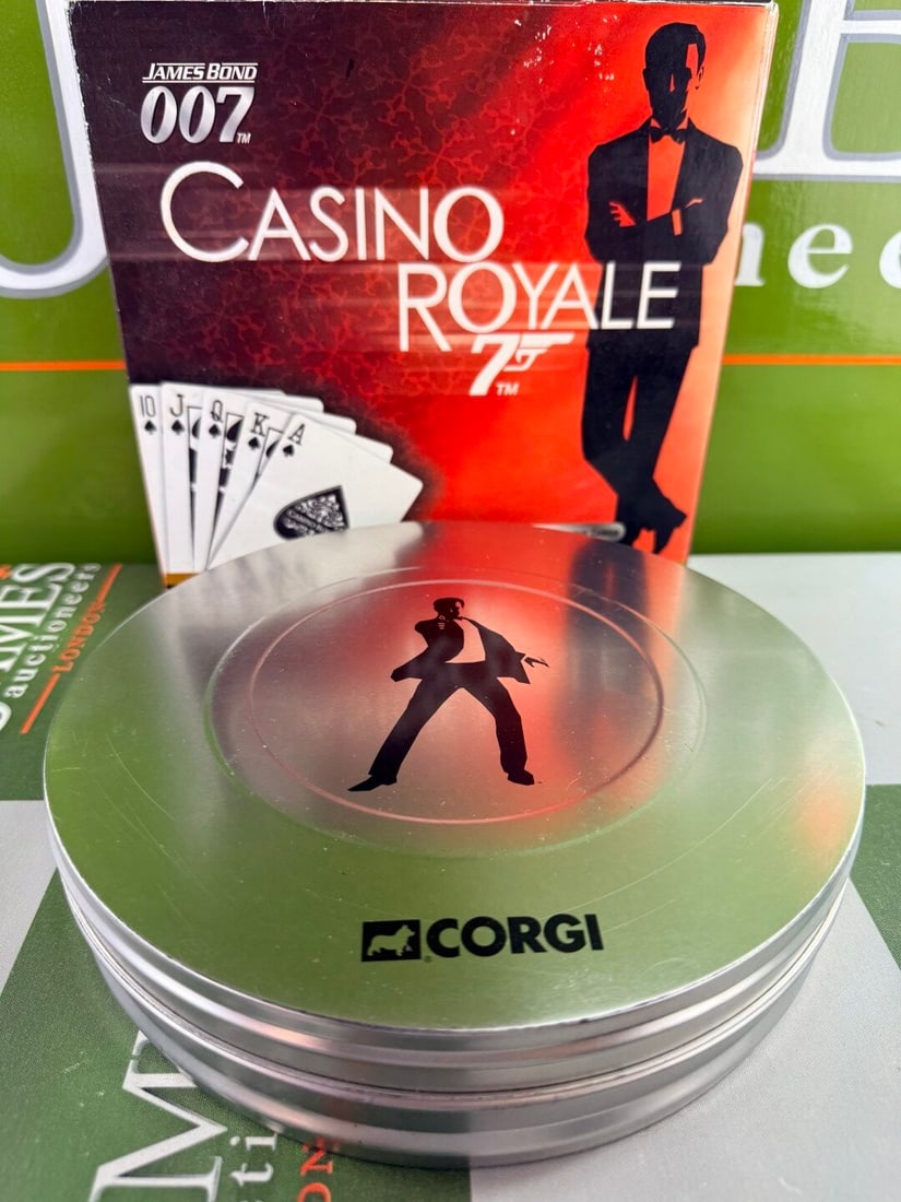 Casino Royale james Bond Corgi Aston DBS and DB5 & Playing Cards - 3