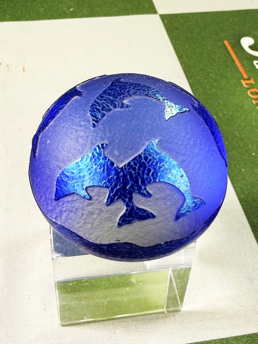 Vintage Glass Paperweight Dolphin Edition 1999 (1 of 3)