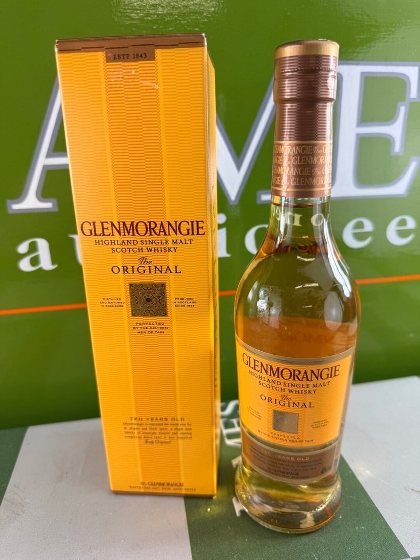 70cl bottle of Glenmorangie Original Whiskey 10 years (1 of 4)