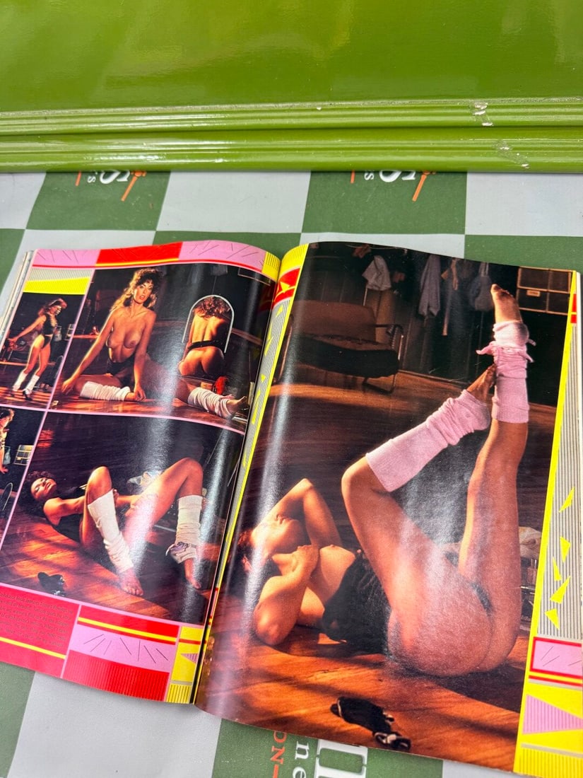 Playboy Special Edition Joan Collins Collectable Magazine - 2