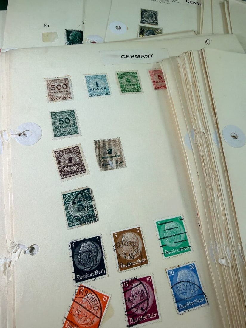 Royal Mail World Stamp Collection Book - 15