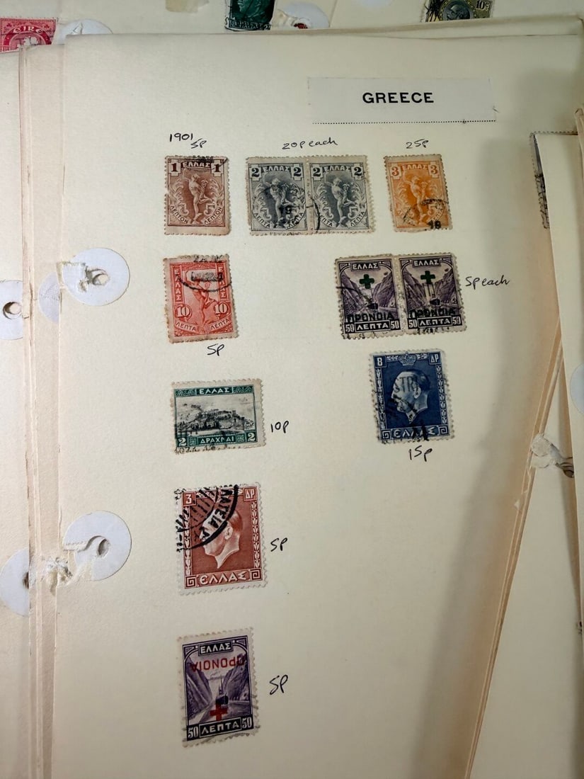 Royal Mail World Stamp Collection Book - 17