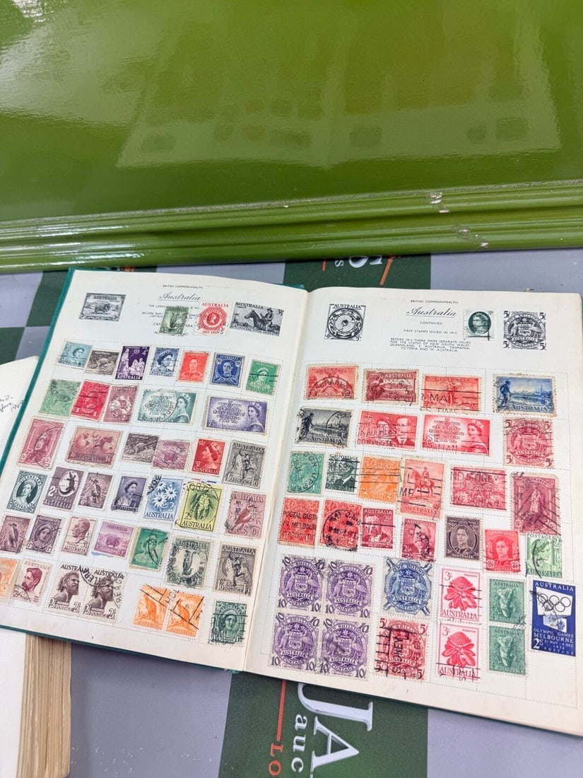 Royal Mail World Stamp Collection Book - 4
