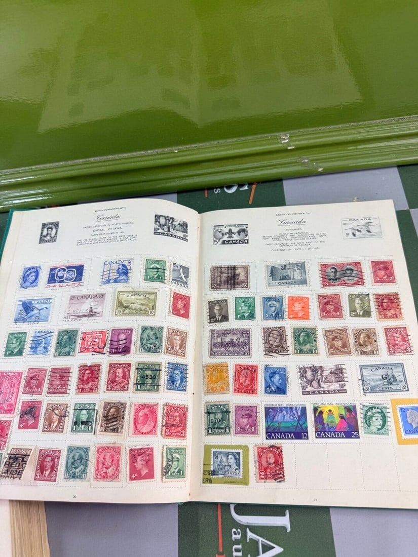 Royal Mail World Stamp Collection Book - 5