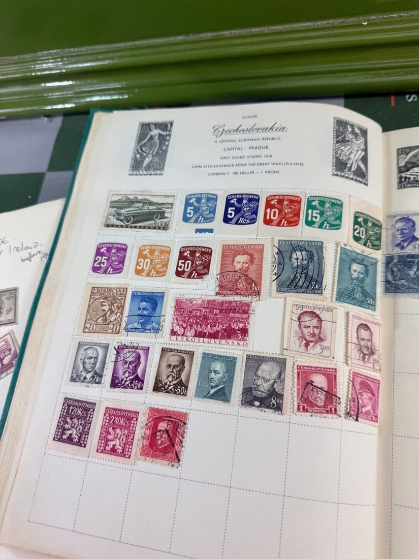 Royal Mail World Stamp Collection Book - 6