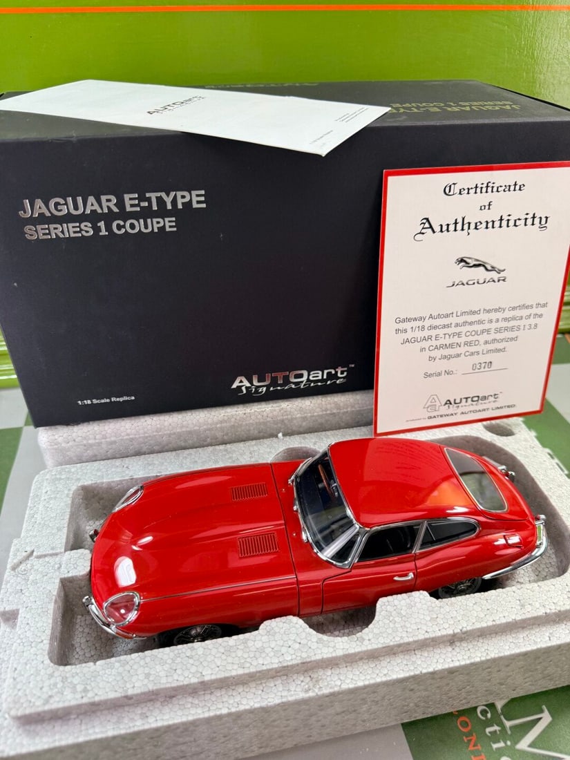 Auto Art Signature Series 1/18 scale Jaguar E-type Series 1 Coupe 3.8Ltr (1 of 8)